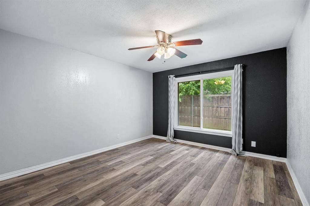 421 S 1st Street, Krum, TX 76249