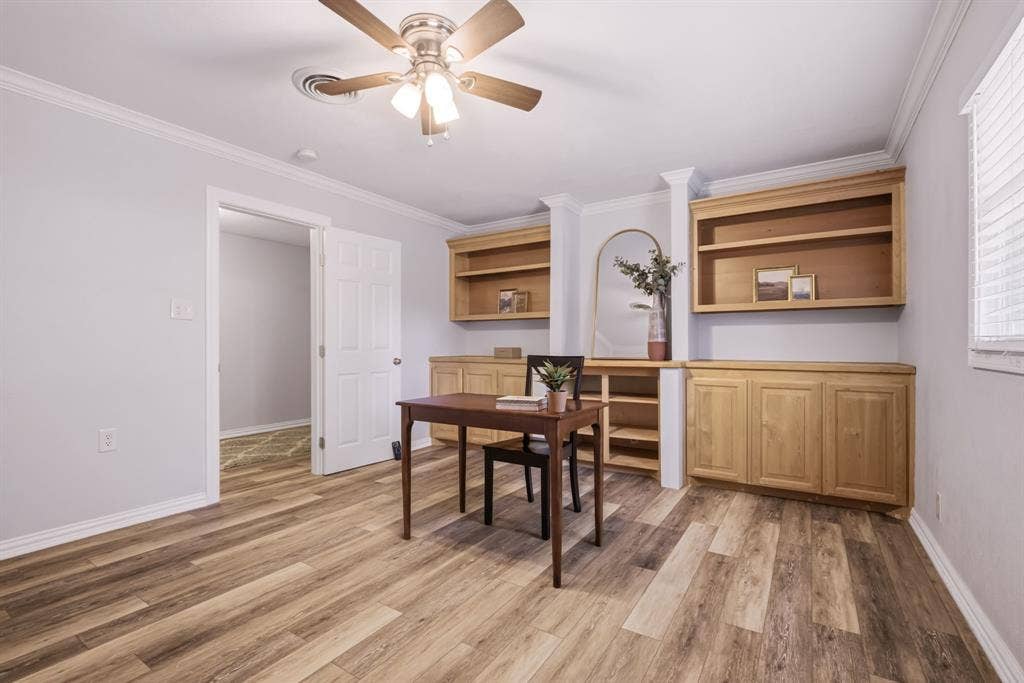 421 S 1st Street, Krum, TX 76249