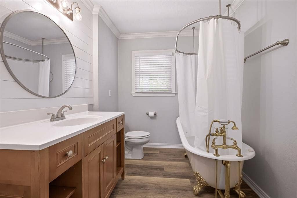 421 S 1st Street, Krum, TX 76249
