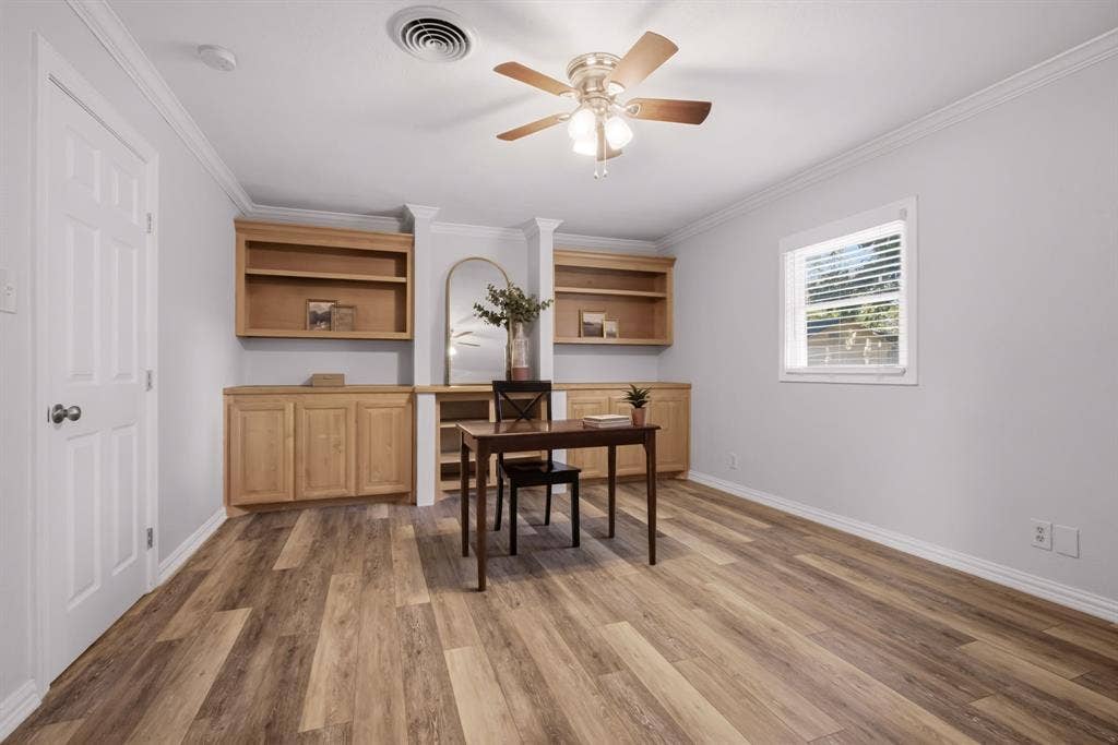 421 S 1st Street, Krum, TX 76249