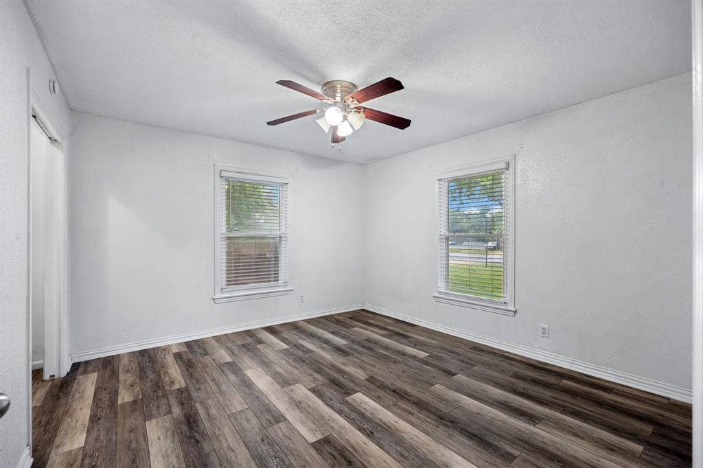 421 S 1st Street, Krum, TX 76249