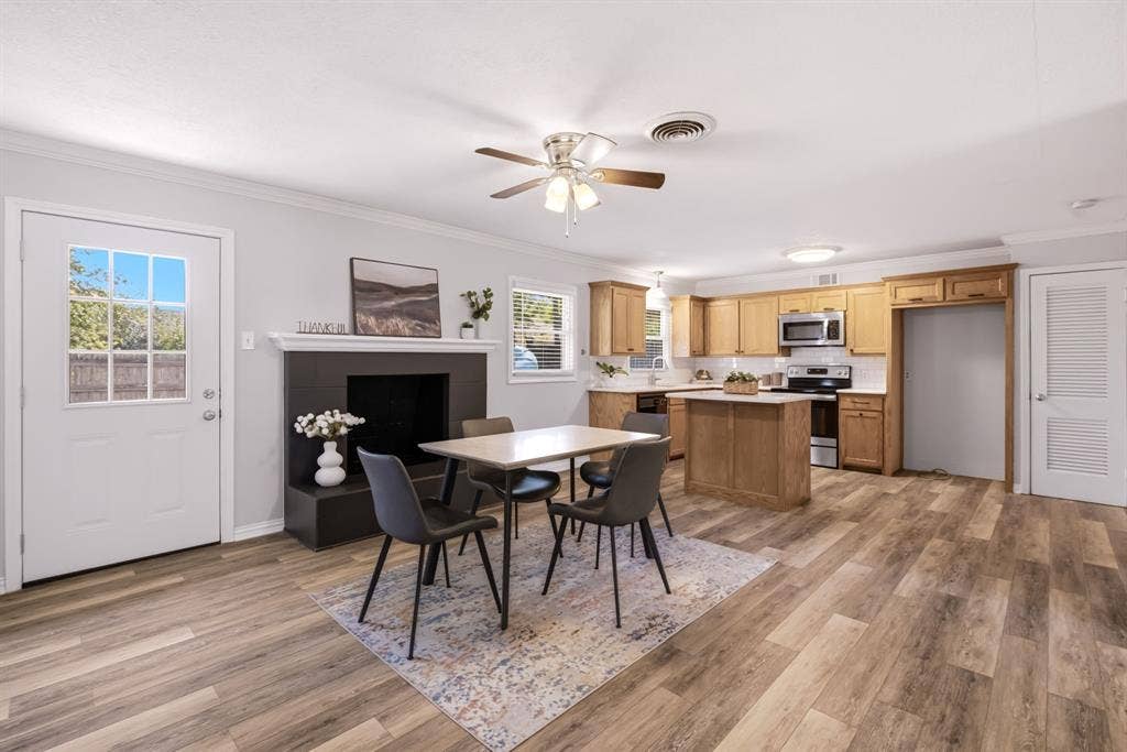421 S 1st Street, Krum, TX 76249