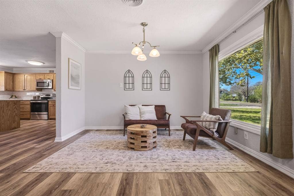 421 S 1st Street, Krum, TX 76249