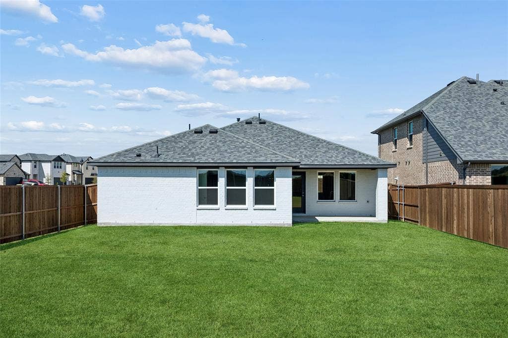 426 Lana Drive, Seagoville, TX 75159
