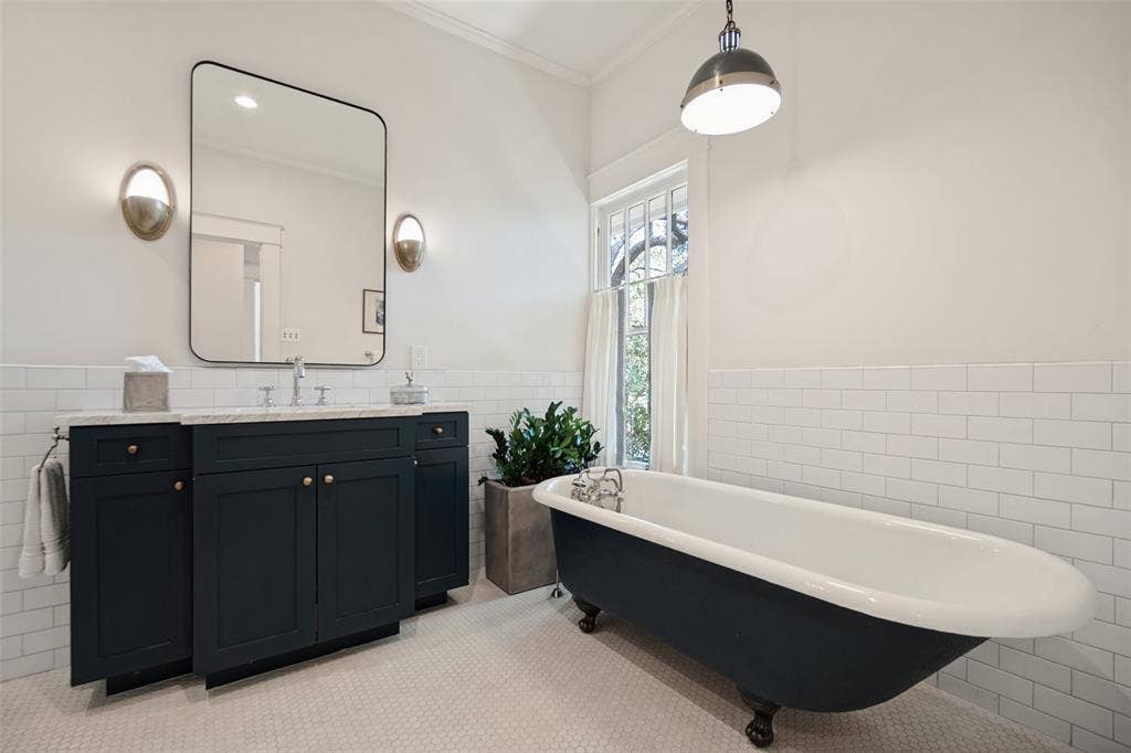 Full Bath