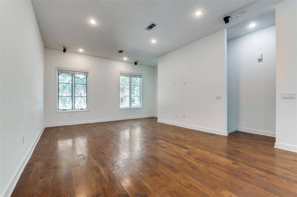 3210 Carlisle Street, #27, Dallas, TX 75204 3210 Carlisle Street, #27, Dallas, TX 75204