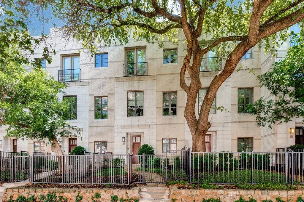 3210 Carlisle Street, #27, Dallas, TX 75204 3210 Carlisle Street, #27, Dallas, TX 75204