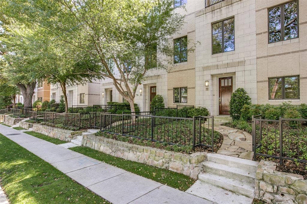 3210 Carlisle Street, #27, Dallas, TX 75204 3210 Carlisle Street, #27, Dallas, TX 75204