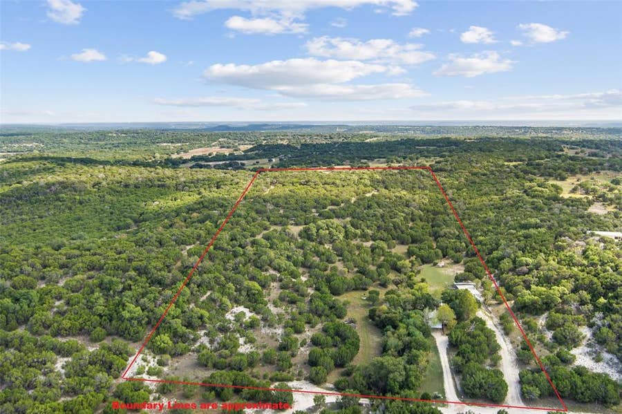 Property photo for 546 County Road 4147, Cranfills Gap, TX