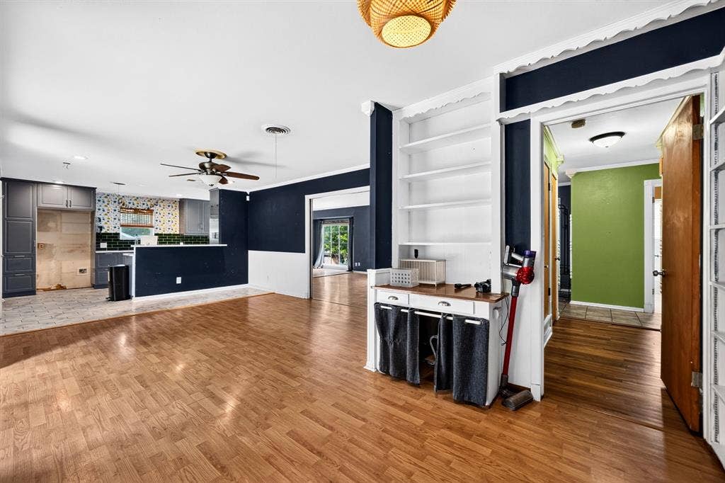 8150 Hunnicut Road, Dallas, TX 75228 8150 Hunnicut Road, Dallas, TX 75228