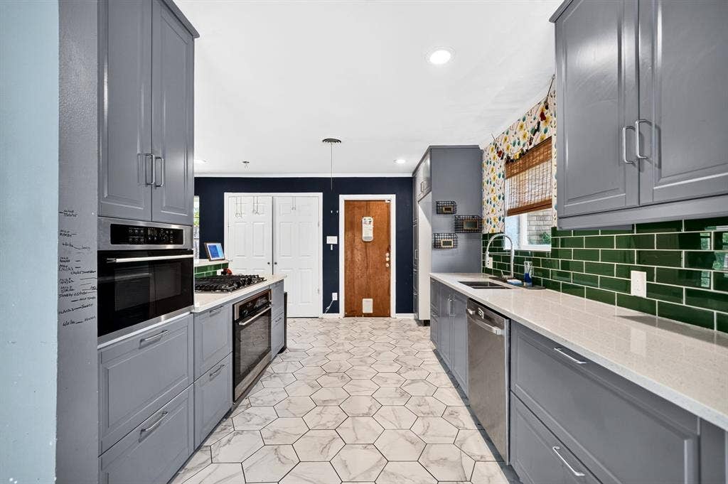 8150 Hunnicut Road, Dallas, TX 75228 8150 Hunnicut Road, Dallas, TX 75228