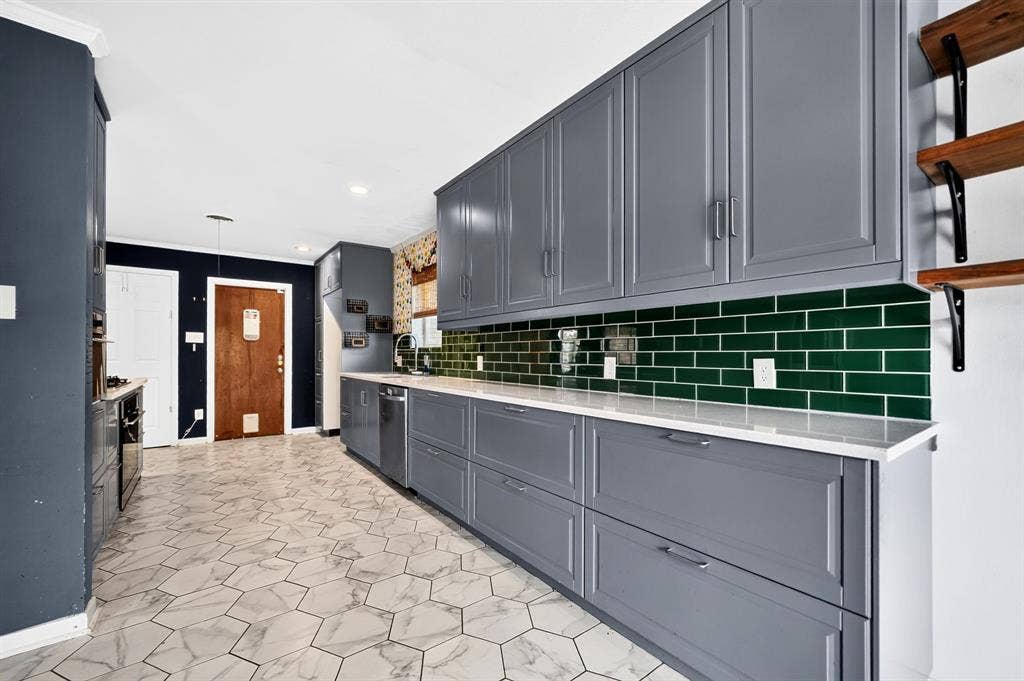 8150 Hunnicut Road, Dallas, TX 75228 8150 Hunnicut Road, Dallas, TX 75228