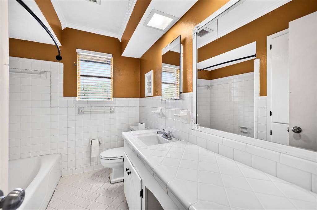8150 Hunnicut Road, Dallas, TX 75228 8150 Hunnicut Road, Dallas, TX 75228