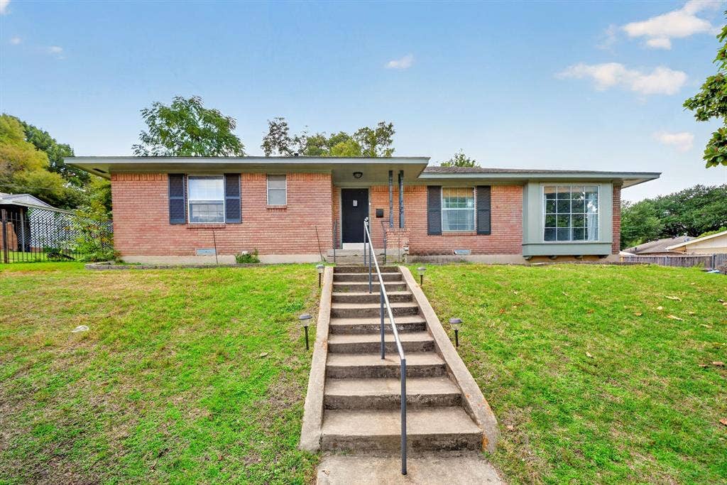 8150 Hunnicut Road, Dallas, TX 75228 8150 Hunnicut Road, Dallas, TX 75228