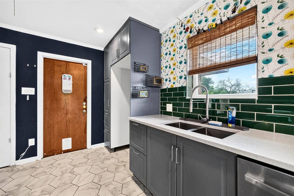 8150 Hunnicut Road, Dallas, TX 75228 8150 Hunnicut Road, Dallas, TX 75228