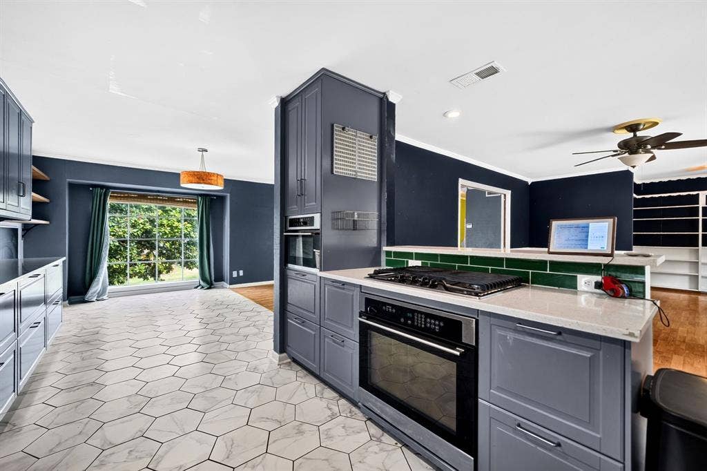 8150 Hunnicut Road, Dallas, TX 75228 8150 Hunnicut Road, Dallas, TX 75228
