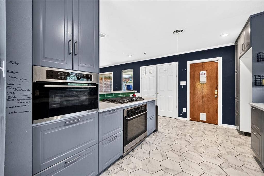 8150 Hunnicut Road, Dallas, TX 75228 8150 Hunnicut Road, Dallas, TX 75228