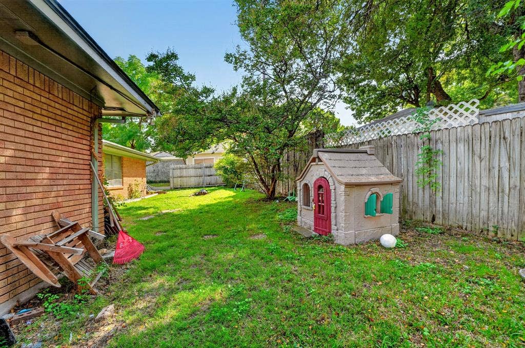 8150 Hunnicut Road, Dallas, TX 75228 8150 Hunnicut Road, Dallas, TX 75228