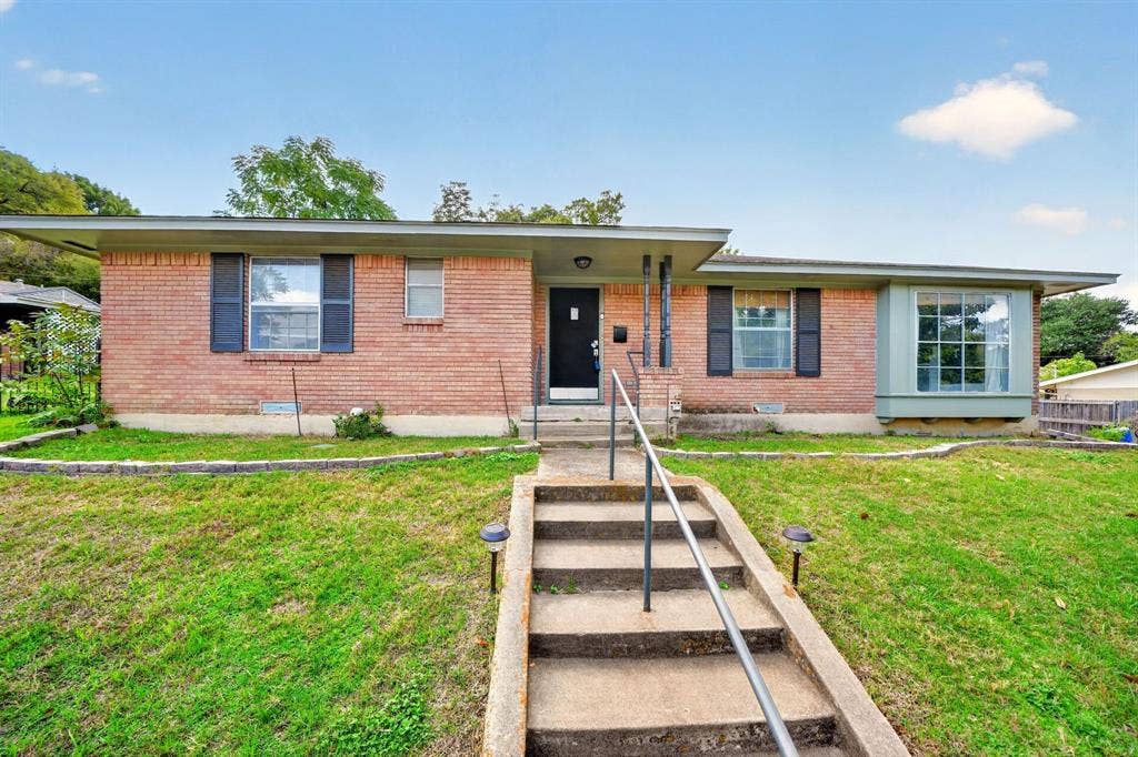 8150 Hunnicut Road, Dallas, TX 75228 8150 Hunnicut Road, Dallas, TX 75228