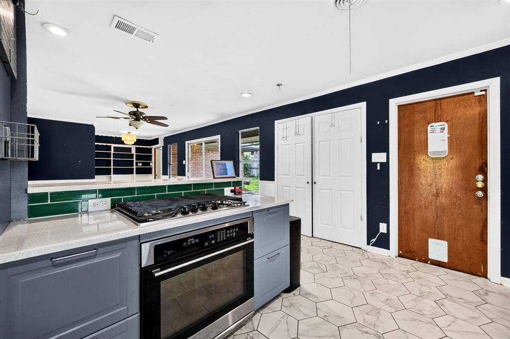 8150 Hunnicut Road, Dallas, TX 75228 8150 Hunnicut Road, Dallas, TX 75228