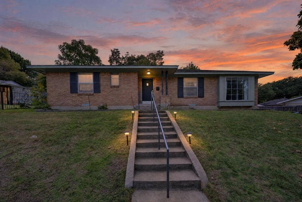 8150 Hunnicut Road, Dallas, TX 75228 8150 Hunnicut Road, Dallas, TX 75228