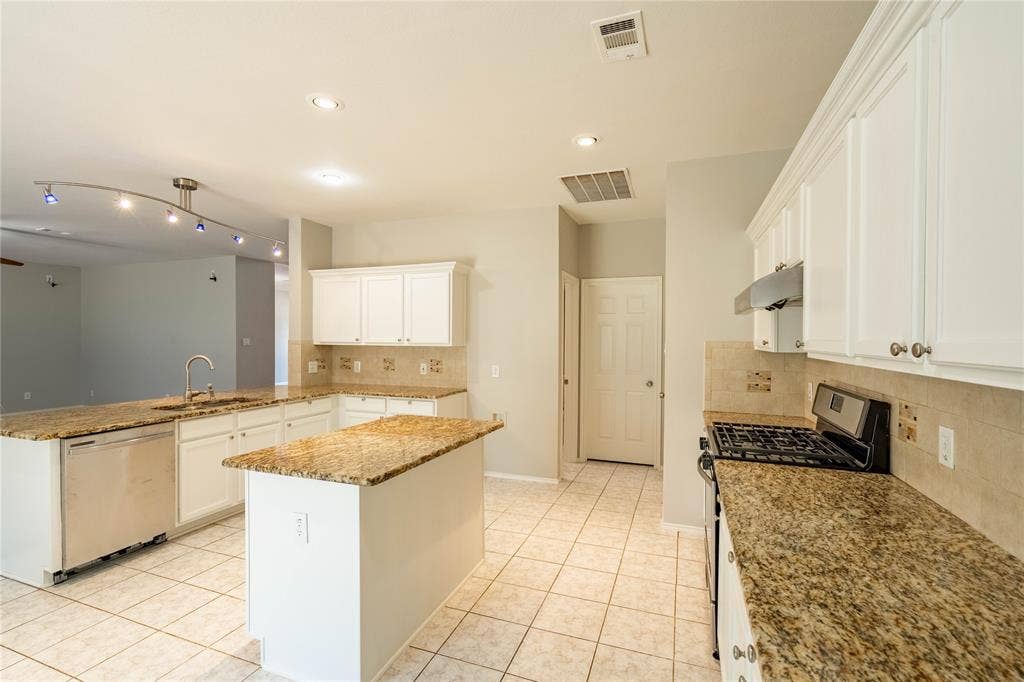 5857 Palomino Drive, Frisco, TX 75034 5857 Palomino Drive, Frisco, TX 75034