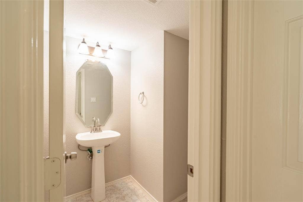5857 Palomino Drive, Frisco, TX 75034 5857 Palomino Drive, Frisco, TX 75034