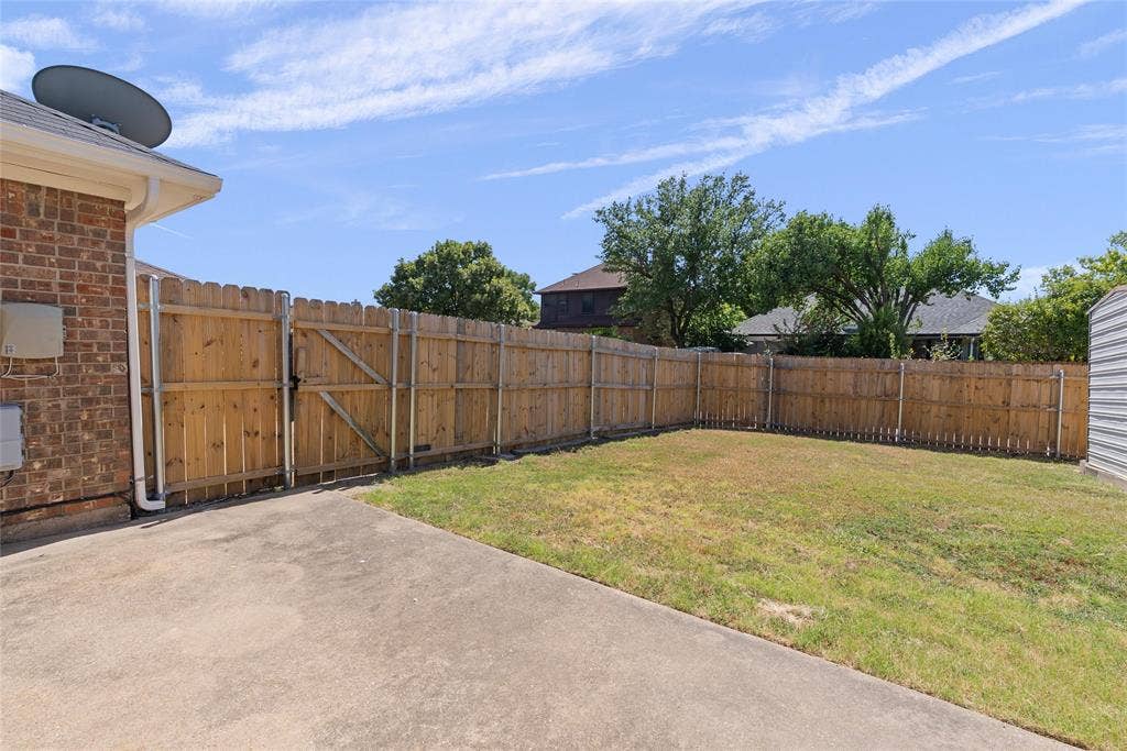 1001 Creek Valley Road, Mesquite, TX 75181 1001 Creek Valley Road, Mesquite, TX 75181