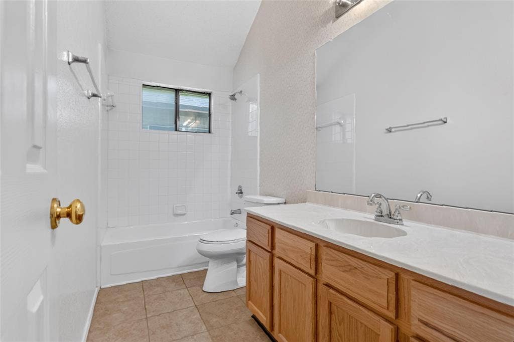 1001 Creek Valley Road, Mesquite, TX 75181 1001 Creek Valley Road, Mesquite, TX 75181