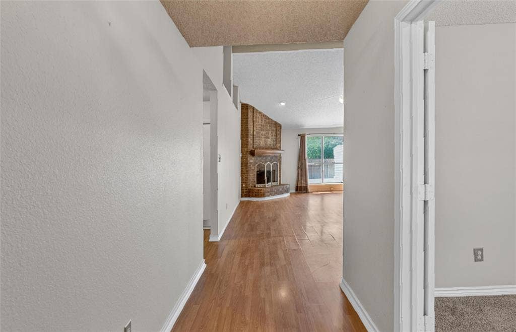 1001 Creek Valley Road, Mesquite, TX 75181 1001 Creek Valley Road, Mesquite, TX 75181