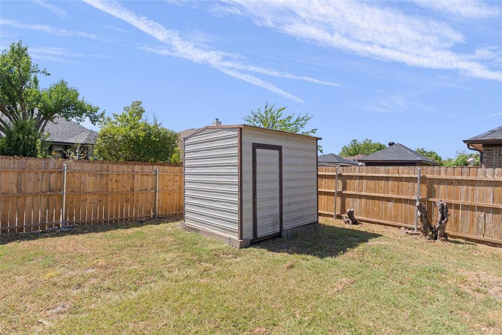 1001 Creek Valley Road, Mesquite, TX 75181 1001 Creek Valley Road, Mesquite, TX 75181