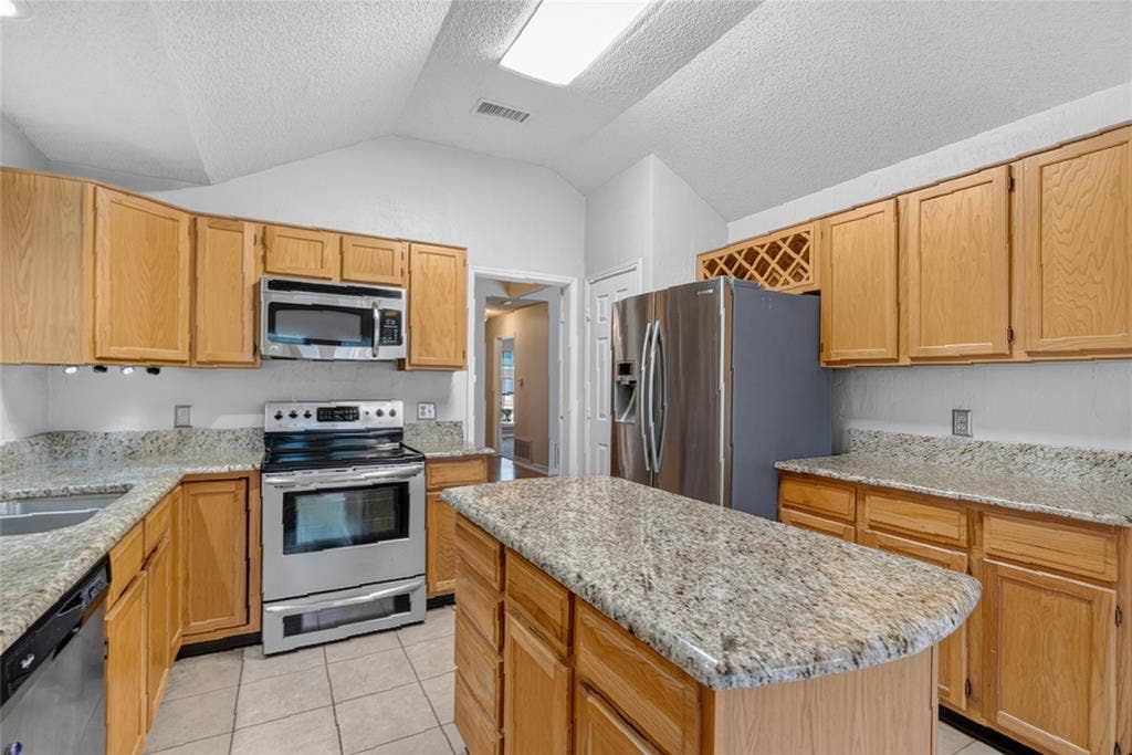 1001 Creek Valley Road, Mesquite, TX 75181 1001 Creek Valley Road, Mesquite, TX 75181