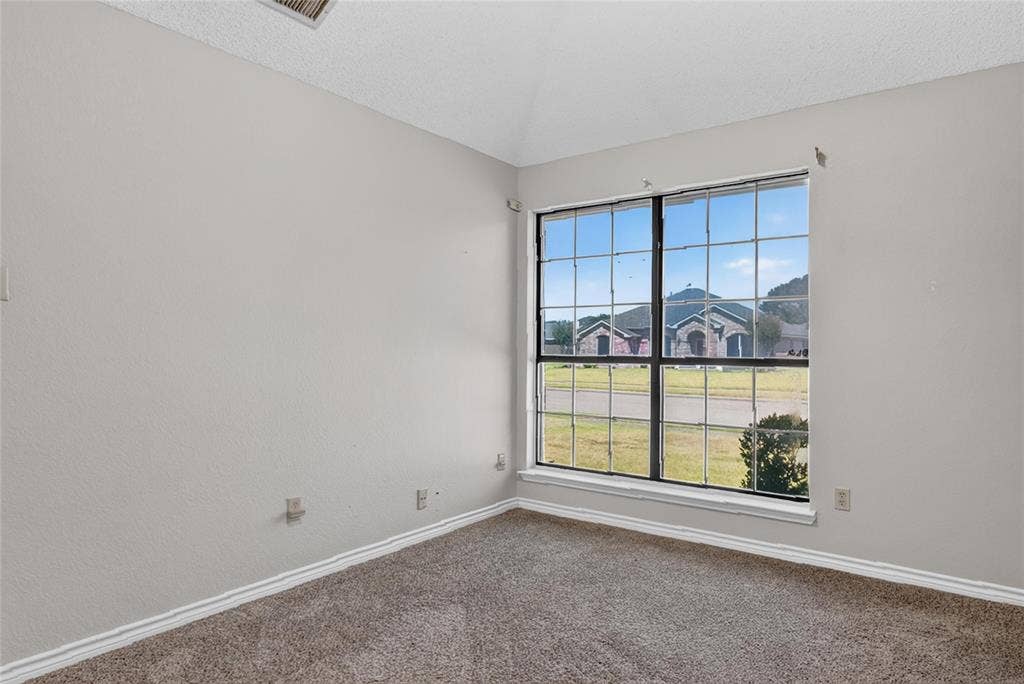 1001 Creek Valley Road, Mesquite, TX 75181 1001 Creek Valley Road, Mesquite, TX 75181
