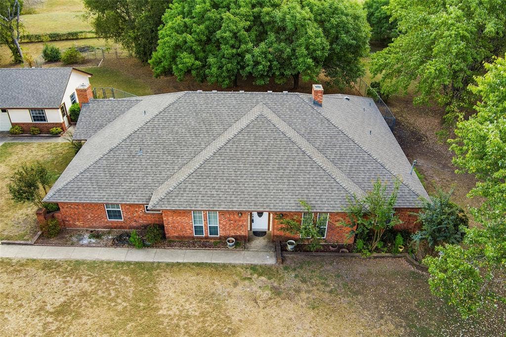 5030 Diamond Creek Drive, Midlothian, TX 76065 5030 Diamond Creek Drive, Midlothian, TX 76065