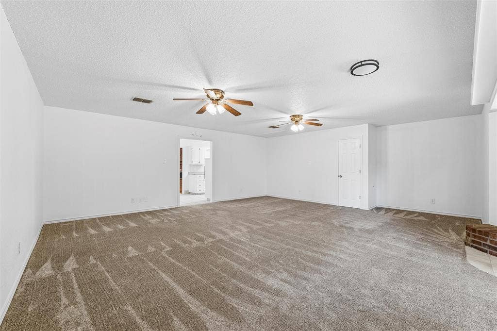 5030 Diamond Creek Drive, Midlothian, TX 76065 5030 Diamond Creek Drive, Midlothian, TX 76065
