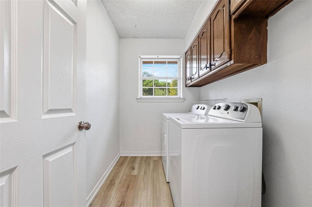 5030 Diamond Creek Drive, Midlothian, TX 76065 5030 Diamond Creek Drive, Midlothian, TX 76065