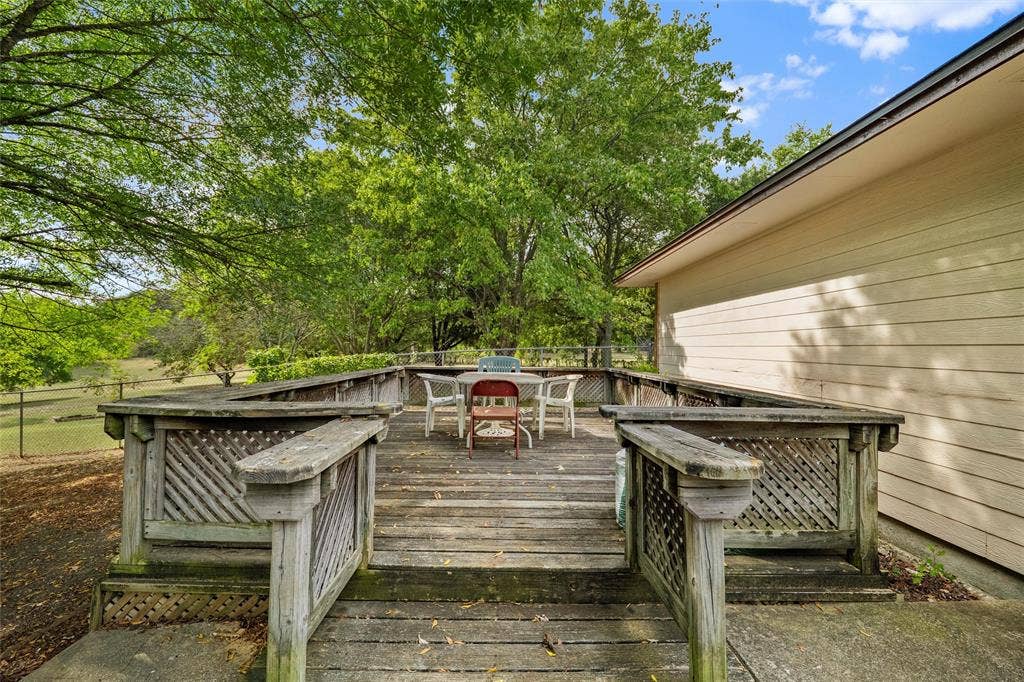 5030 Diamond Creek Drive, Midlothian, TX 76065 5030 Diamond Creek Drive, Midlothian, TX 76065