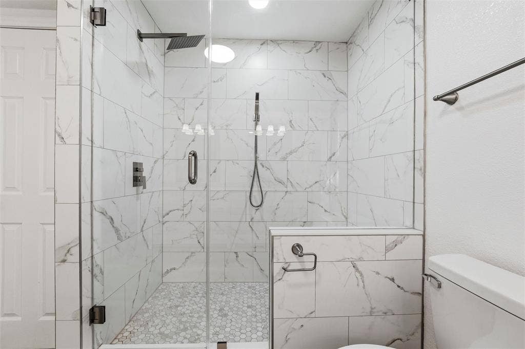 5030 Diamond Creek Drive, Midlothian, TX 76065 5030 Diamond Creek Drive, Midlothian, TX 76065