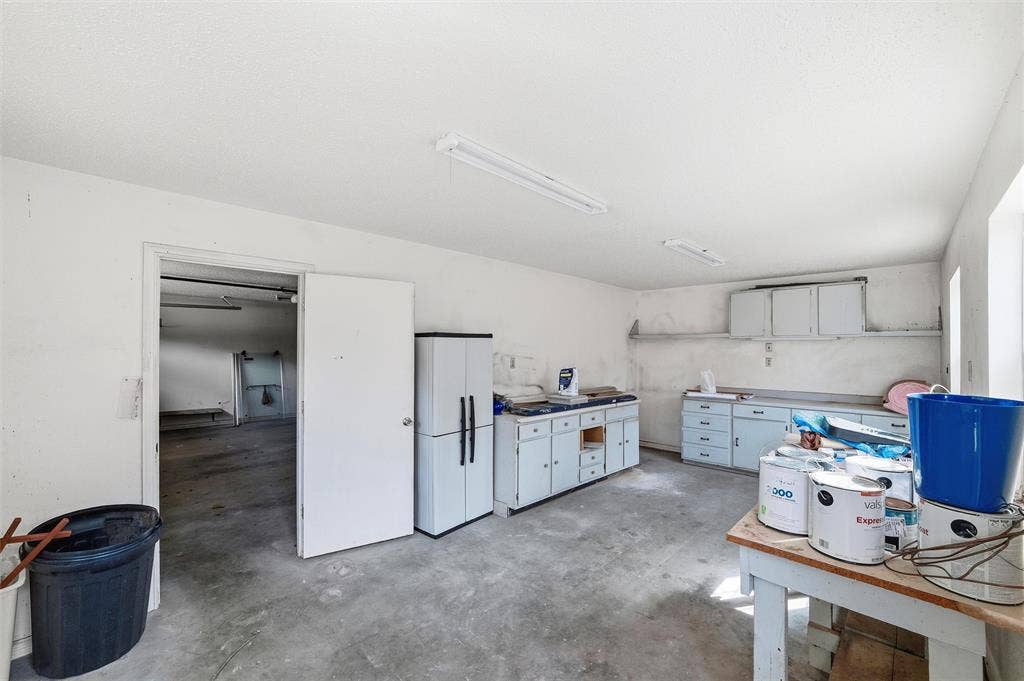5030 Diamond Creek Drive, Midlothian, TX 76065 5030 Diamond Creek Drive, Midlothian, TX 76065