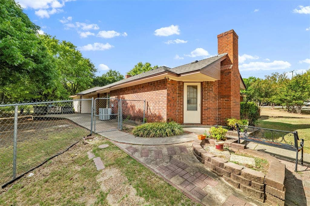 5030 Diamond Creek Drive, Midlothian, TX 76065 5030 Diamond Creek Drive, Midlothian, TX 76065