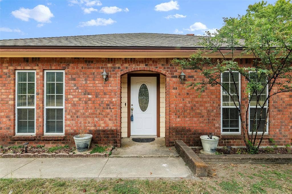 5030 Diamond Creek Drive, Midlothian, TX 76065 5030 Diamond Creek Drive, Midlothian, TX 76065