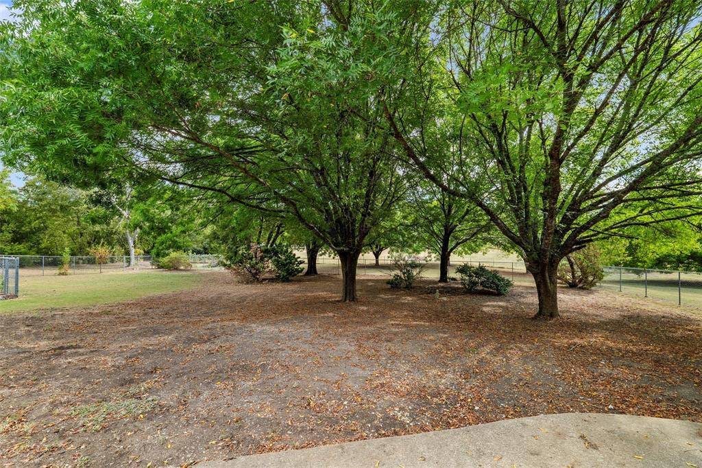 5030 Diamond Creek Drive, Midlothian, TX 76065 5030 Diamond Creek Drive, Midlothian, TX 76065