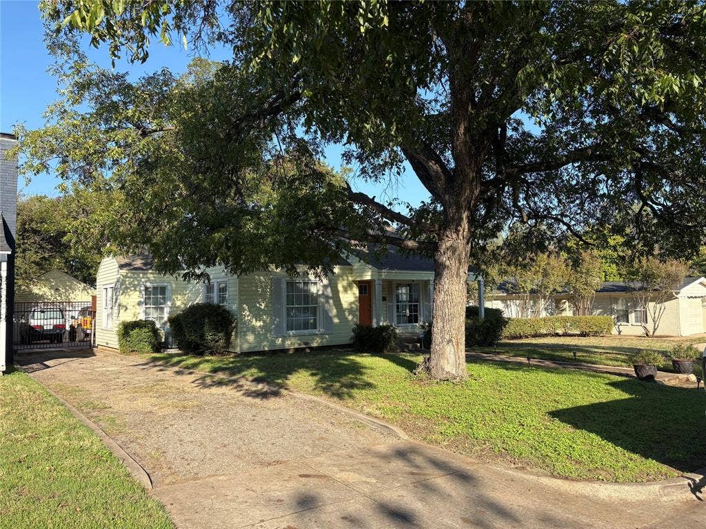3620 Winston Road, Fort Worth, TX 76109