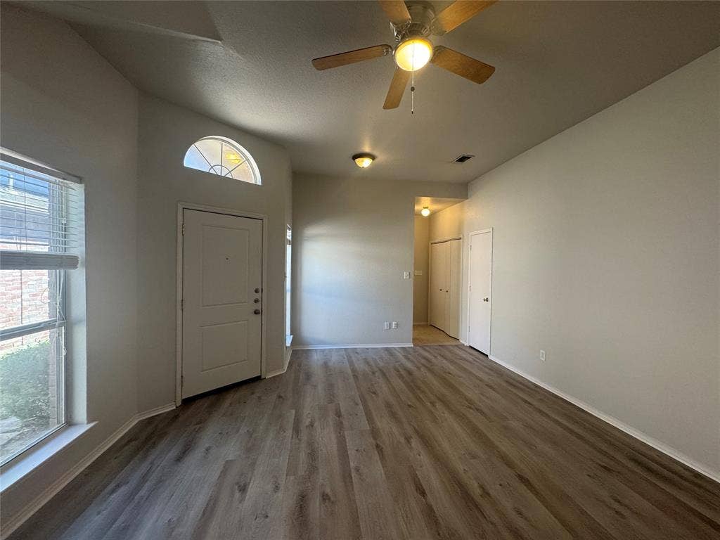 2211 Brookview Drive, McKinney, TX 75072 2211 Brookview Drive, McKinney, TX 75072