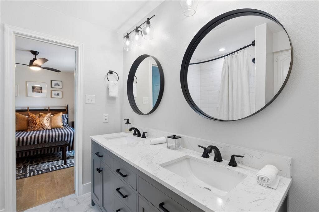 6330 E Lovers Lane, Dallas, TX 75214 6330 E Lovers Lane, Dallas, TX 75214