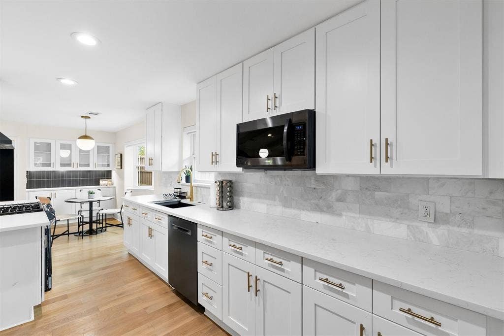 6330 E Lovers Lane, Dallas, TX 75214 6330 E Lovers Lane, Dallas, TX 75214
