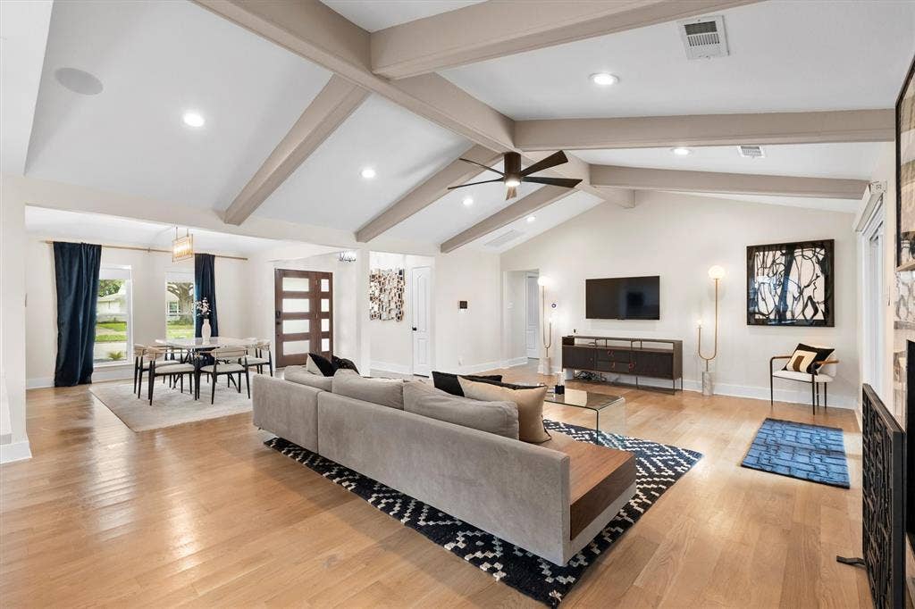 6330 E Lovers Lane, Dallas, TX 75214 6330 E Lovers Lane, Dallas, TX 75214