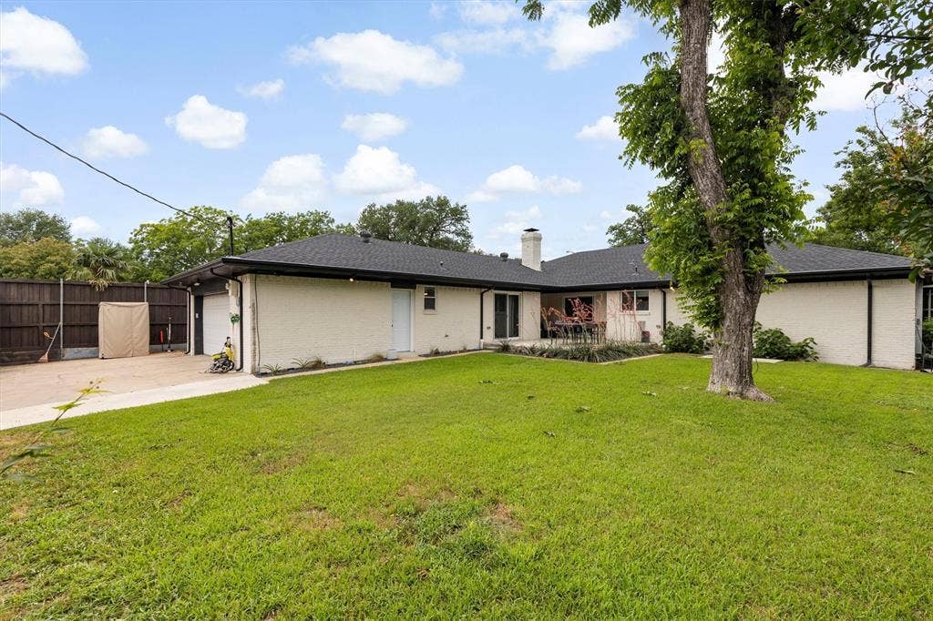 6330 E Lovers Lane, Dallas, TX 75214 6330 E Lovers Lane, Dallas, TX 75214