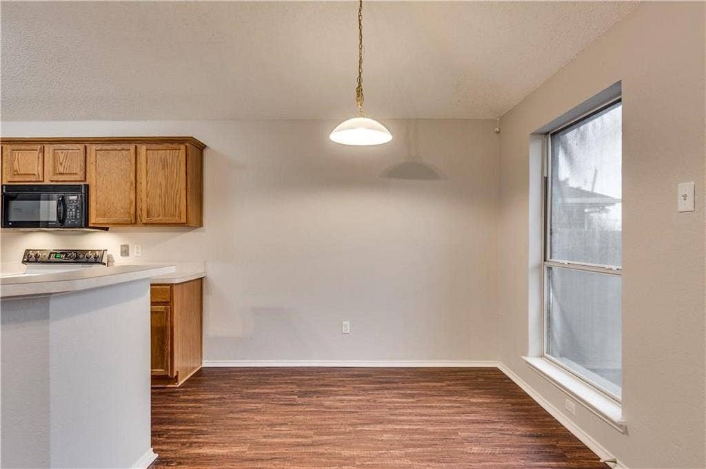 1712 Prescott Drive, Mansfield, TX 76063