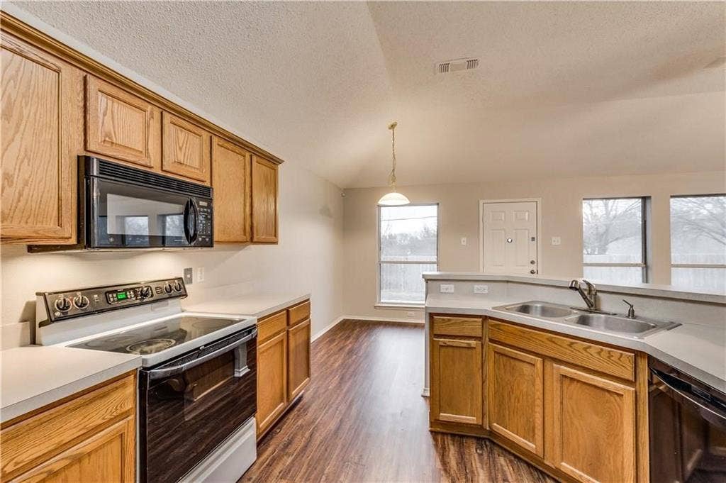 1712 Prescott Drive, Mansfield, TX 76063